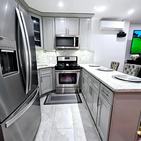 Cozy Apt Near Barclay Center